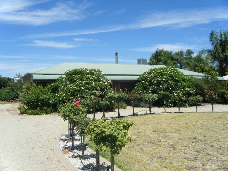 3 Mellis Street, Sunnycliffs VIC 3496