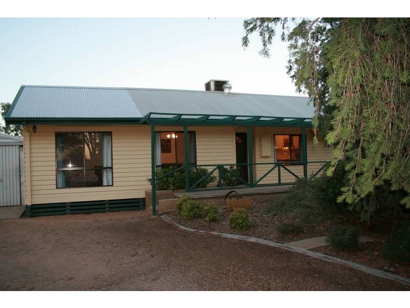 185 Flora Avenue, Cabarita VIC 3505