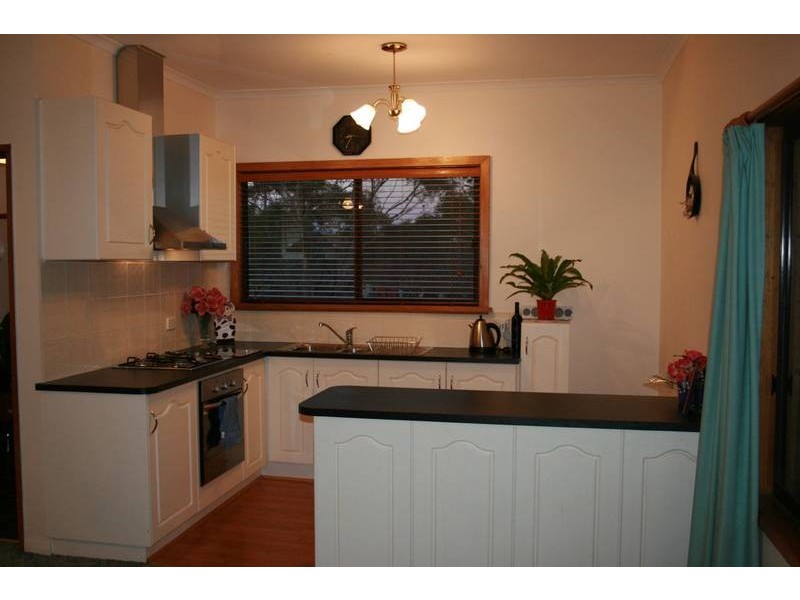 185 Flora Avenue, Cabarita VIC 3505