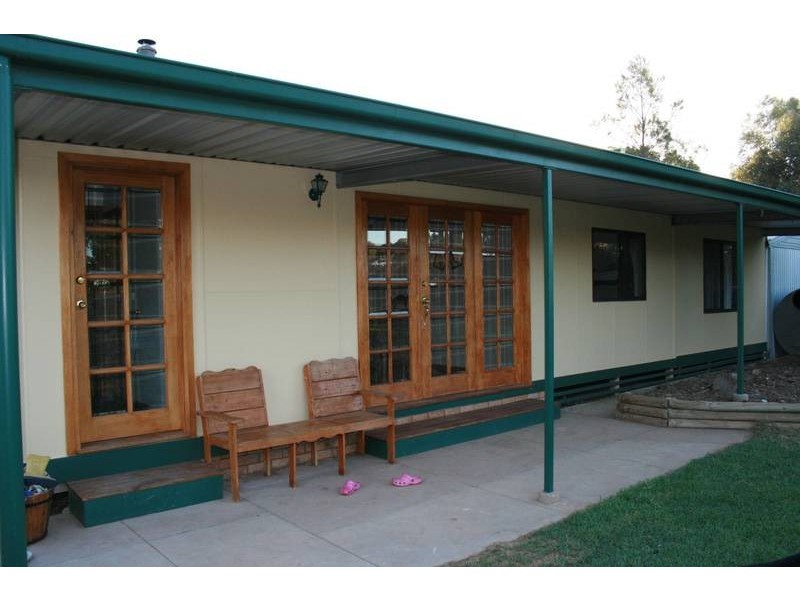 185 Flora Avenue, Cabarita VIC 3505