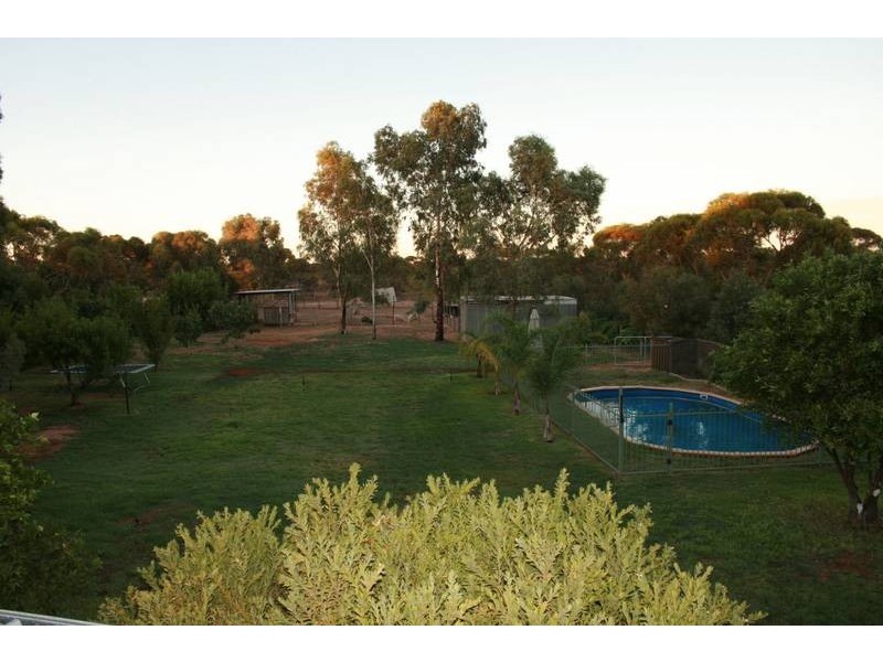 185 Flora Avenue, Cabarita VIC 3505