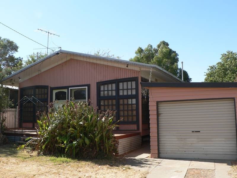 667 Woomera Avenue, Red Cliffs VIC 3496
