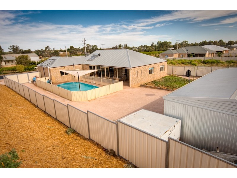 16 Gol Gol North Road, Gol Gol NSW 2738