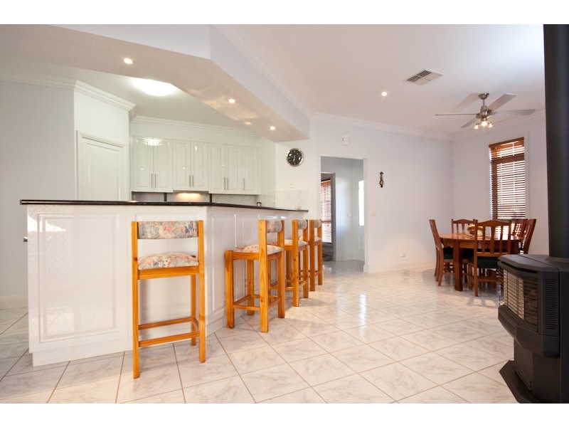 27 Petrucci Way, Mildura VIC 3500