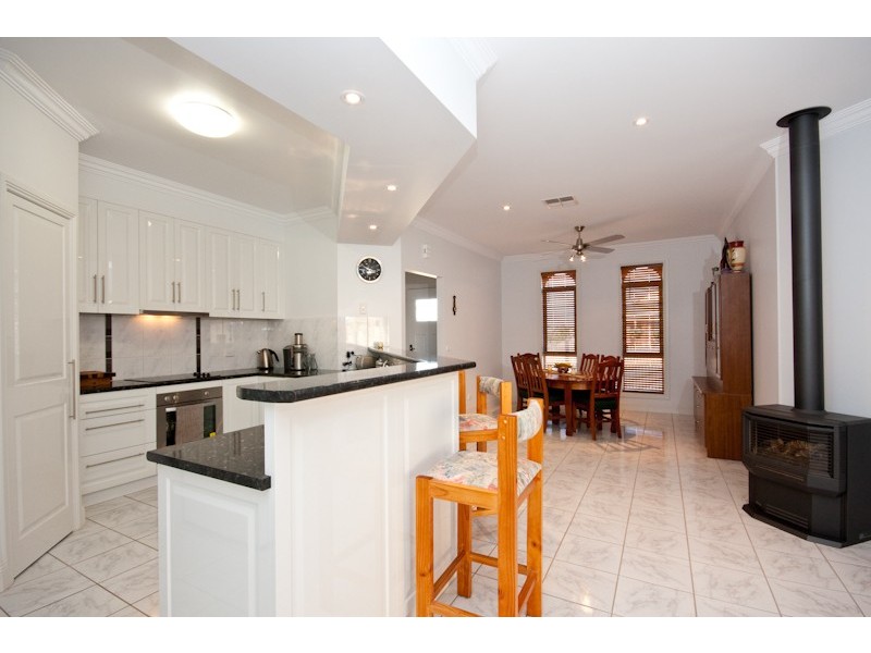 27 Petrucci Way, Mildura VIC 3500