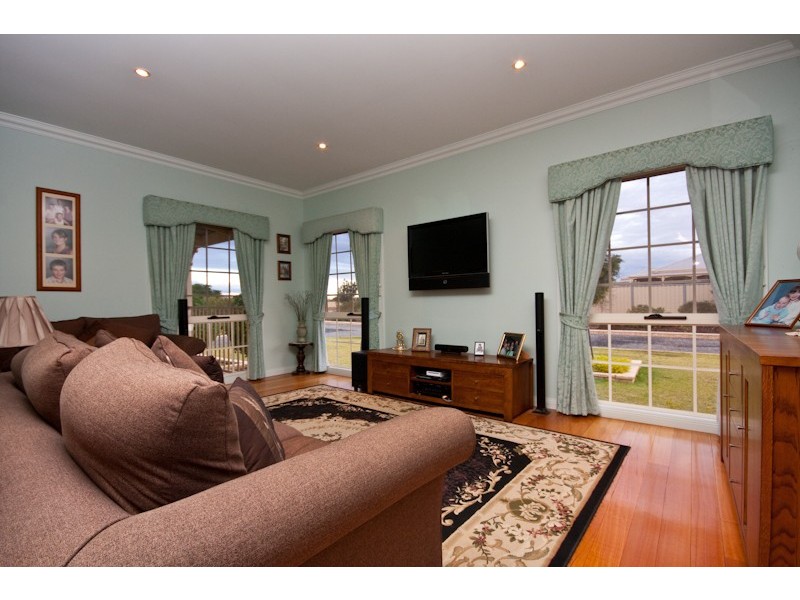 5 Angel Grove, Irymple VIC 3498