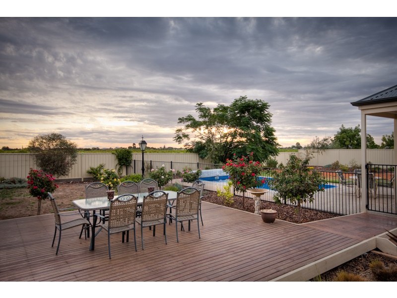 5 Angel Grove, Irymple VIC 3498