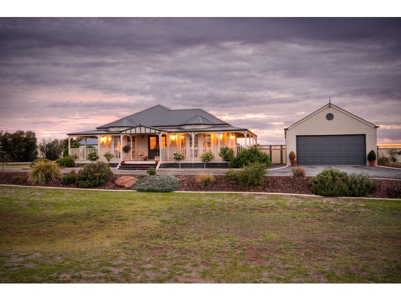 5 Angel Grove, Irymple VIC 3498