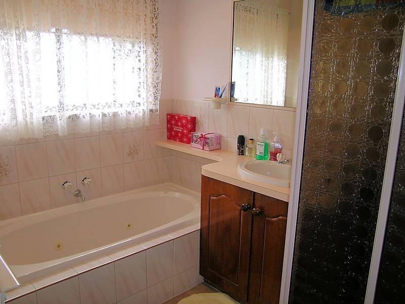 9 Wilkie Drive, Irymple VIC 3498