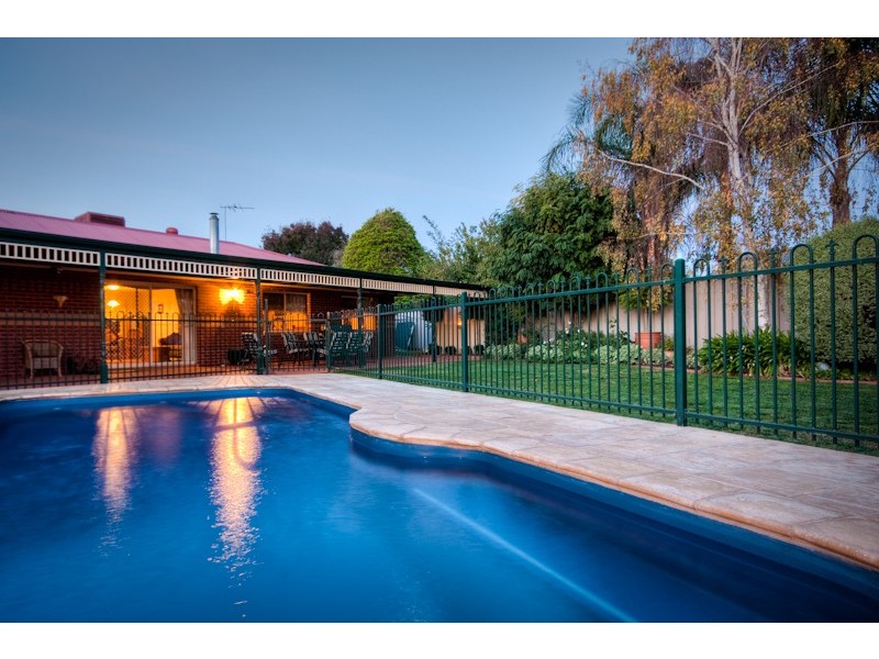 6 Calmeria Court, Irymple VIC 3498