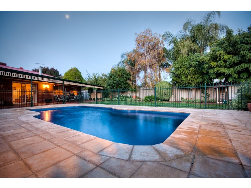 6 Calmeria Court, Irymple VIC 3498