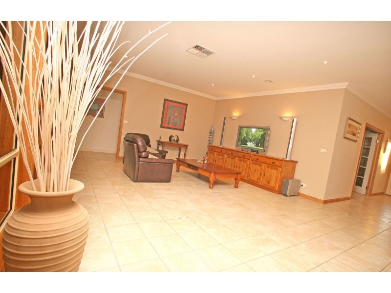 14 Cambridge Terrace, Mildura VIC 3500