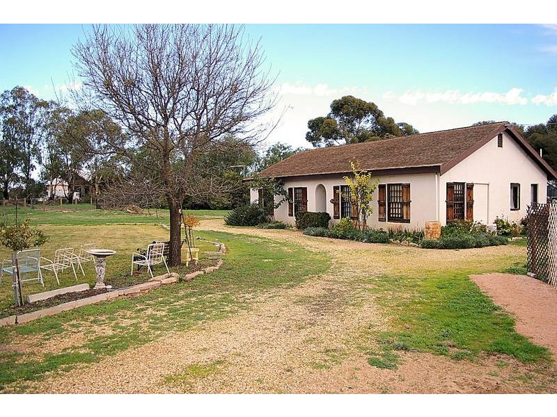 82 Cooke Street, Nichols Point VIC 3501