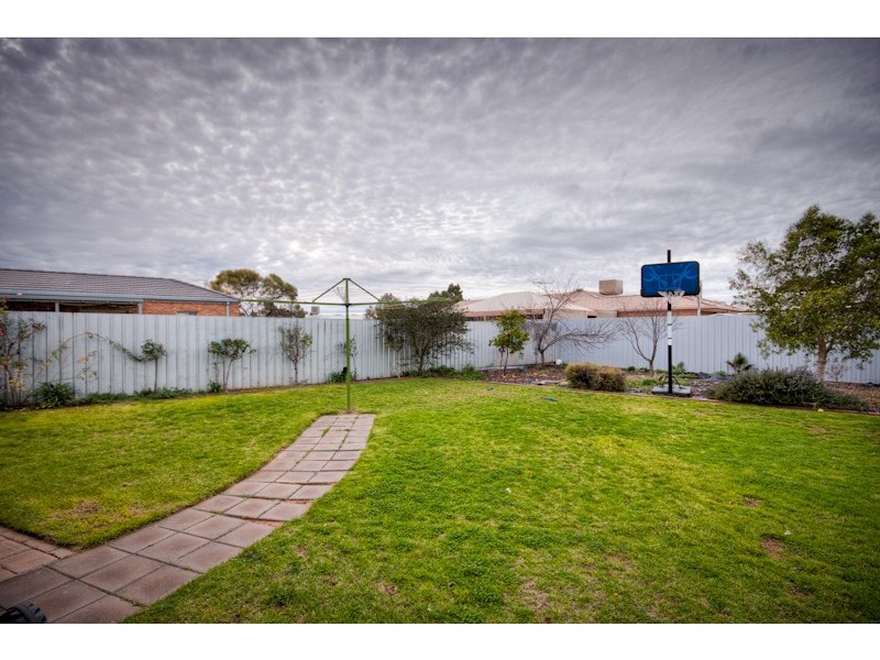 16 LePedeleure Avenue, Mildura VIC 3500