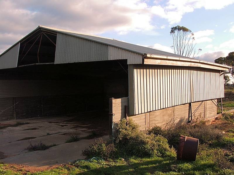 392 Millers Tank Road, Manangatang VIC 3546