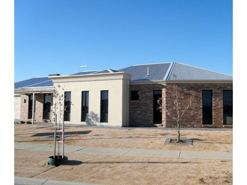 35 Carfora Drive, Mildura VIC 3500