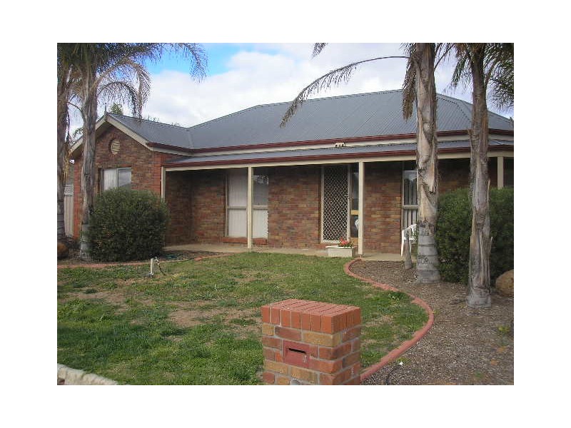 4 Streisand Court, Mildura VIC 3500