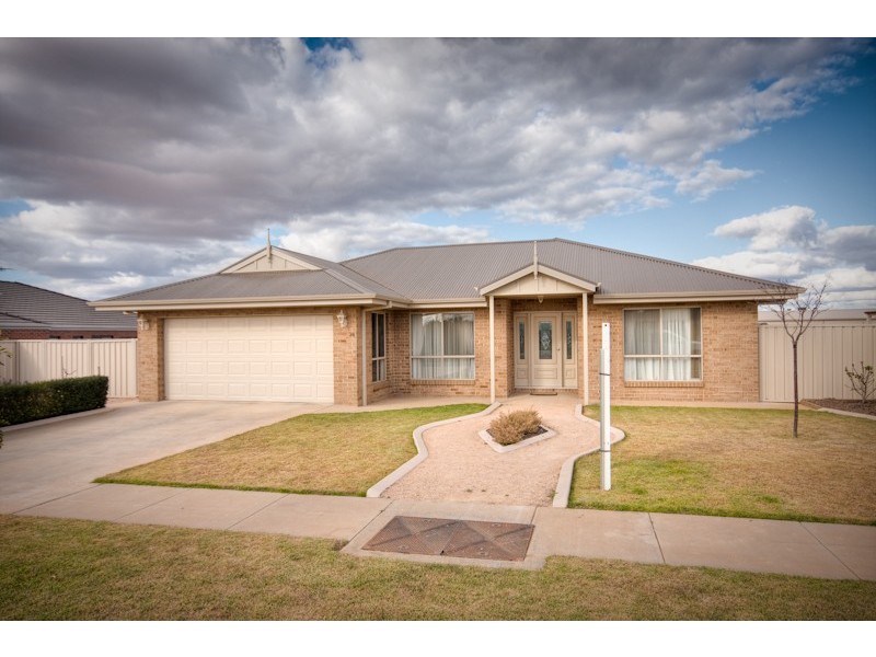 24 Melaleuca Street, Buronga NSW 2739