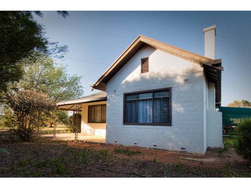 94 School Road (Cnr School Rd & Silver City Hwy), Dareton NSW 2717