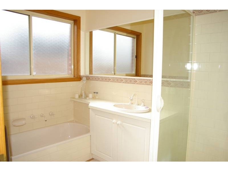 2 Harvest Court, Mildura VIC 3500