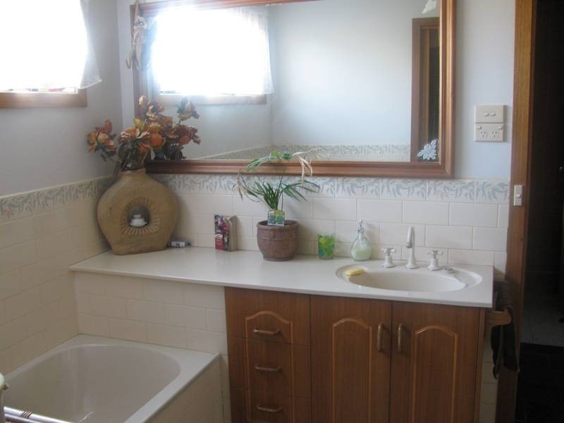 8 Greenvale Parade, Mildura VIC 3500