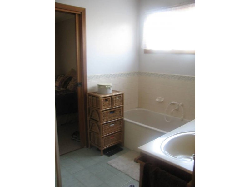 8 Greenvale Parade, Mildura VIC 3500