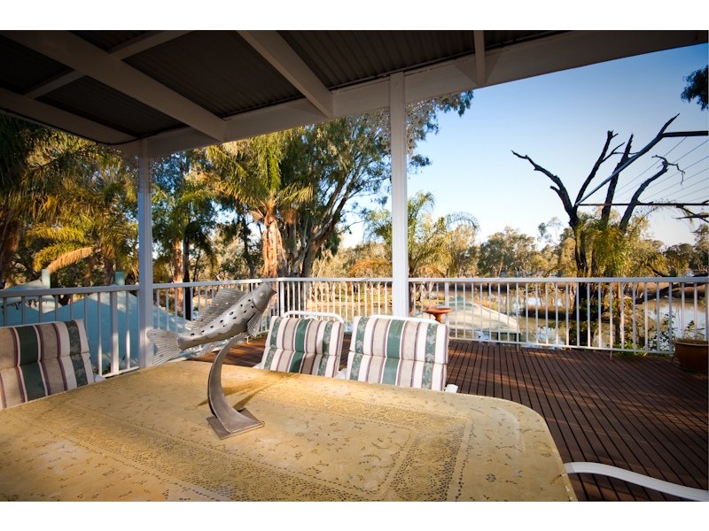 104-106 Sturt Highway, Buronga NSW 2739