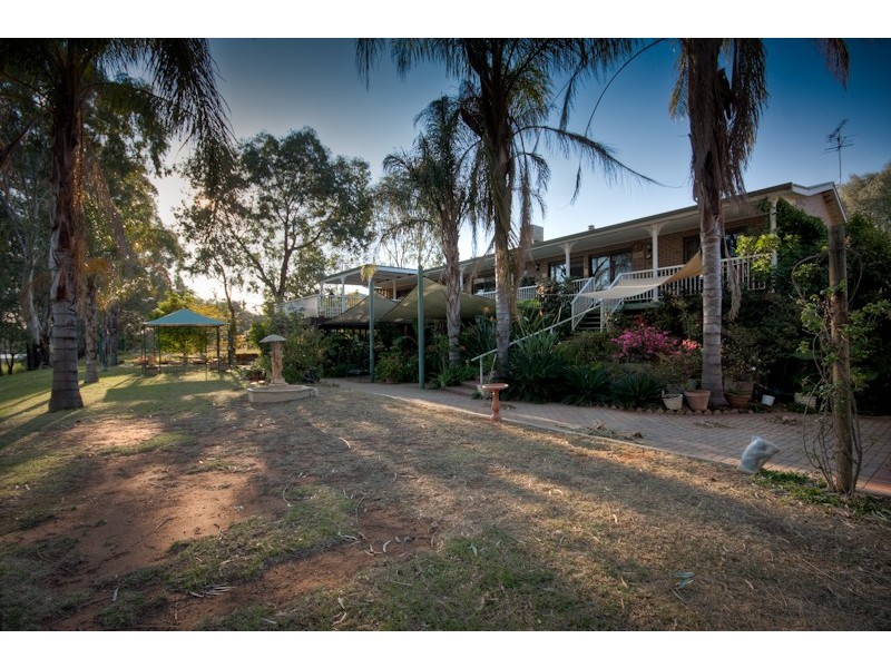 104-106 Sturt Highway, Buronga NSW 2739