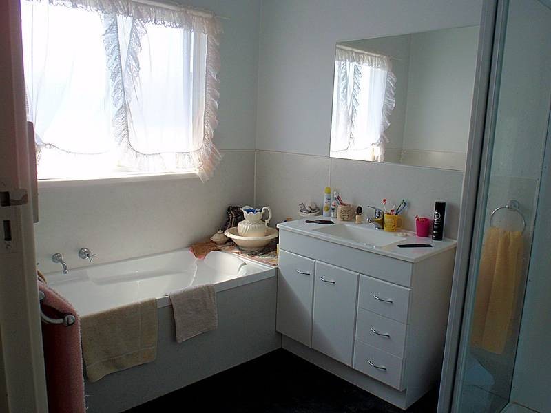 12 Barry Avenue, Mildura VIC 3500