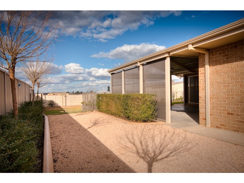 24 Melaleuca Street, Buronga NSW 2739