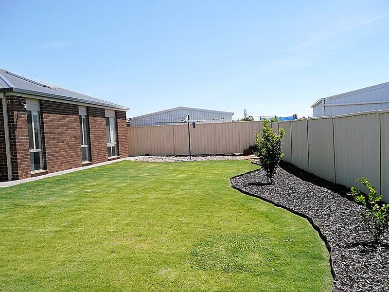 6 Burdekin Court, Red Cliffs VIC 3496
