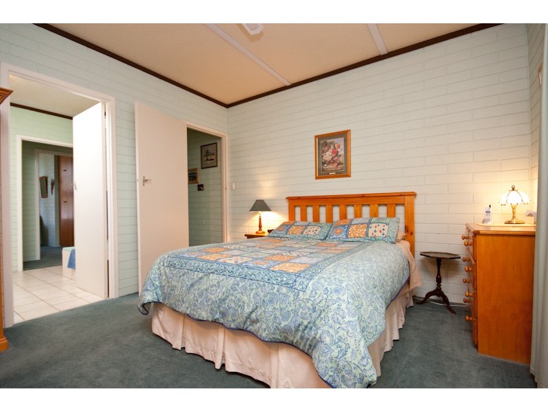 25 Sturt Highway, Buronga NSW 2739