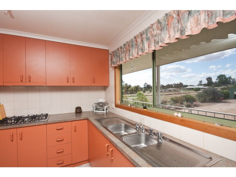 76 Sturt Highway, Buronga NSW 2739