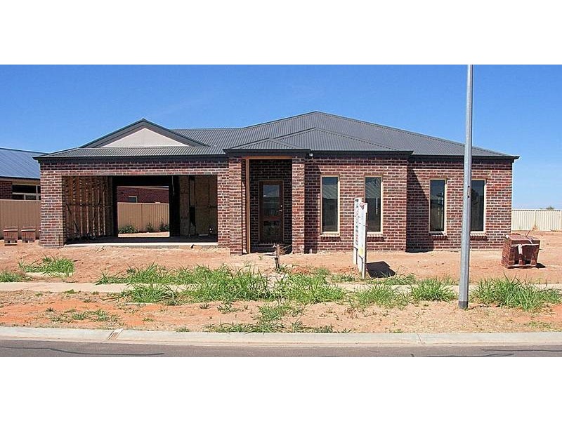 15 Barraclough Way, Mildura VIC 3500