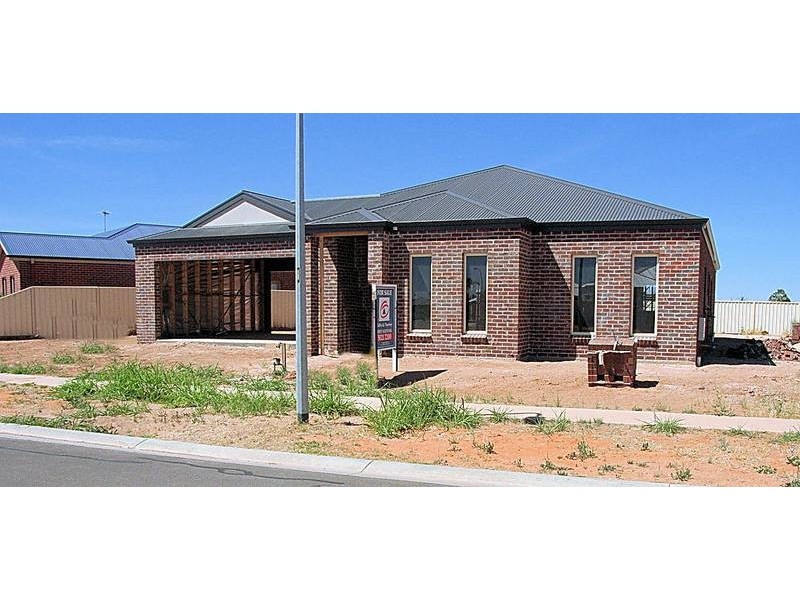 15 Barraclough Way, Mildura VIC 3500