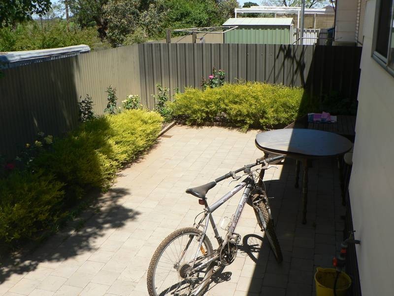 2/17 Whittaker Crescent, Red Cliffs VIC 3496