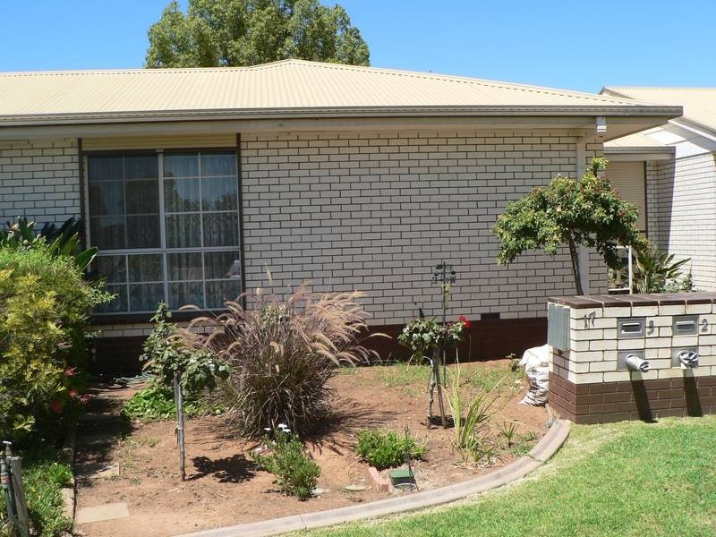2/17 Whittaker Crescent, Red Cliffs VIC 3496