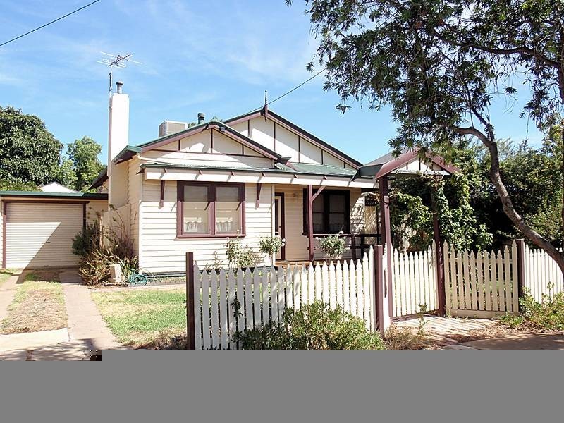 145 Almond Avenue, Mildura VIC 3500