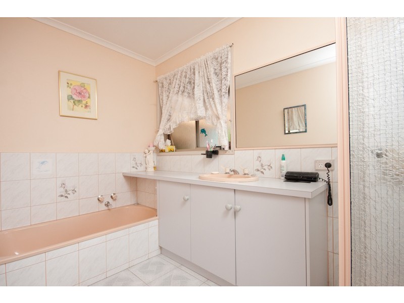 3 Lisa Court, Mildura VIC 3500