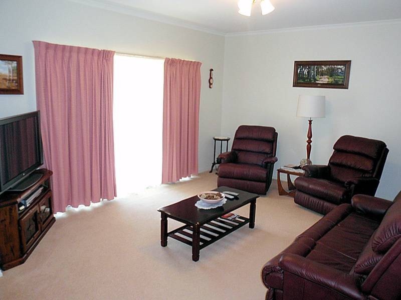 133 Sturt Highway, Gol Gol NSW 2738