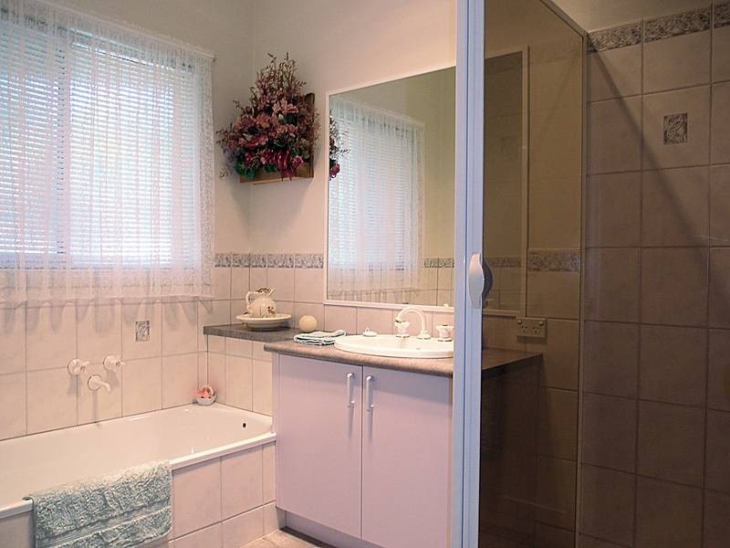 133 Sturt Highway, Gol Gol NSW 2738