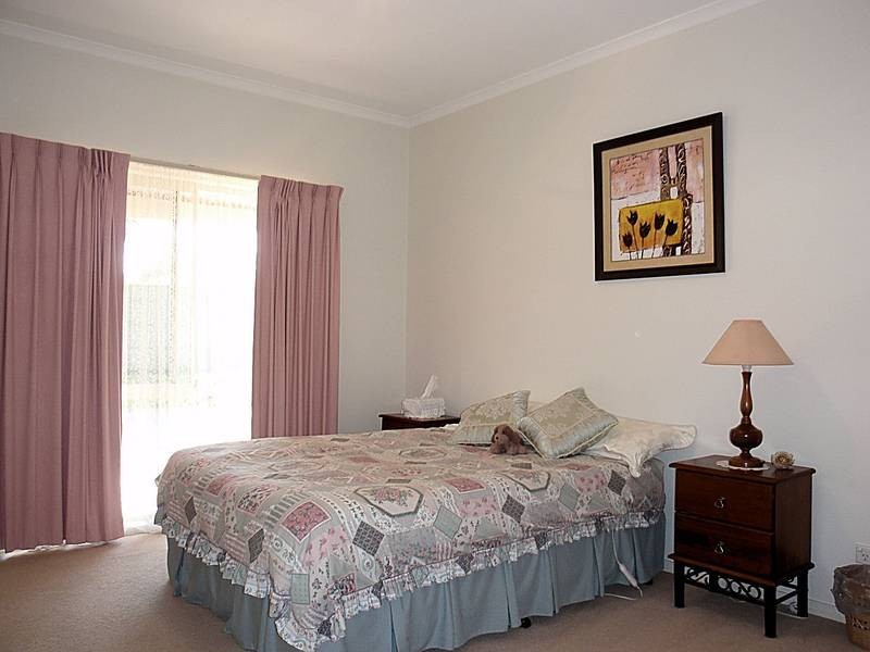 133 Sturt Highway, Gol Gol NSW 2738