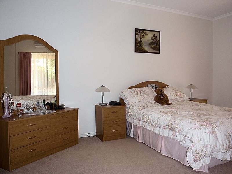 133 Sturt Highway, Gol Gol NSW 2738