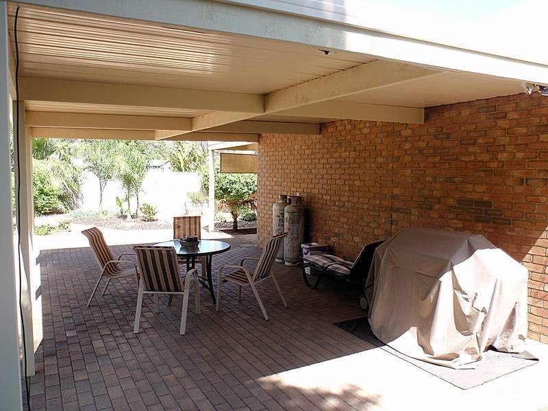 133 Sturt Highway, Gol Gol NSW 2738