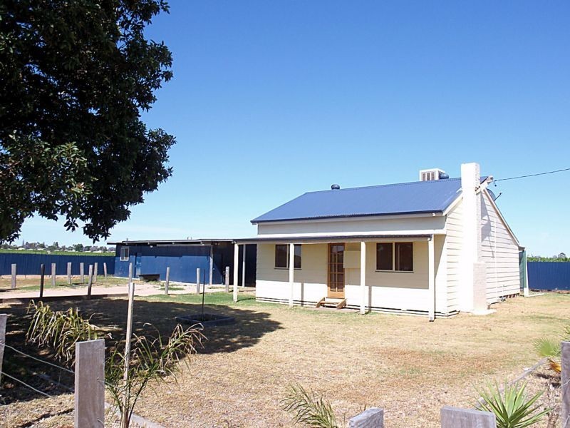 42 Fletchers Lake Road, Dareton NSW 2717