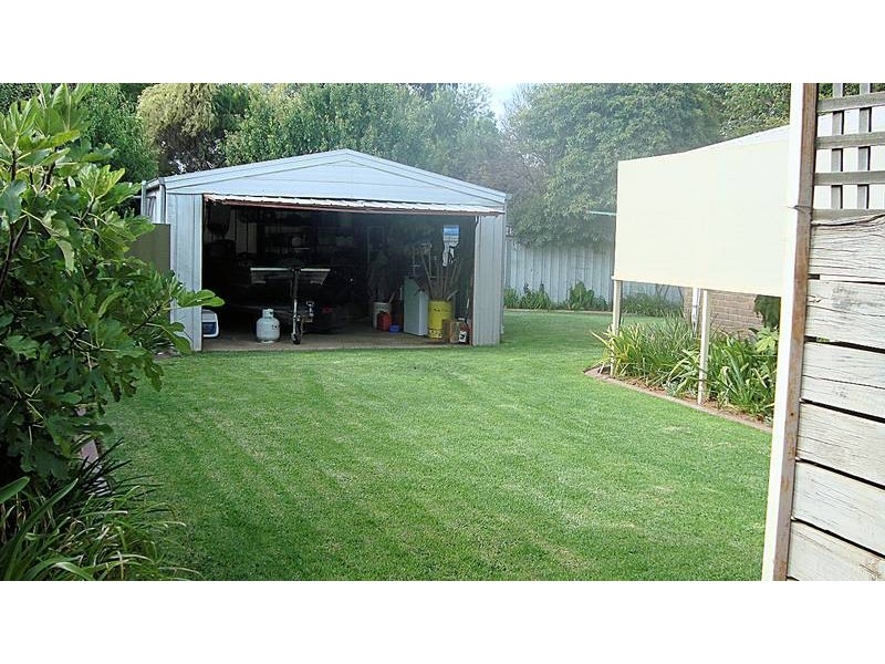 3 Avoca Place, Mildura VIC 3500