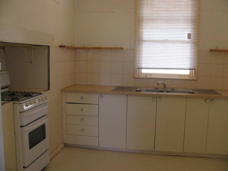 74 Sixth Street, Birdwoodton VIC 3505