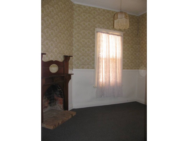 74 Sixth Street, Birdwoodton VIC 3505