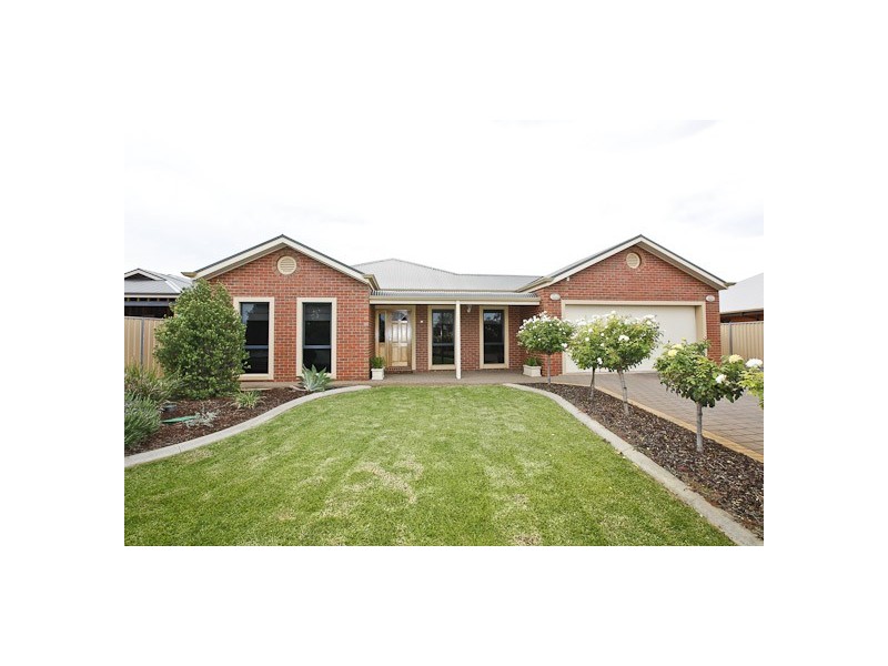 28 Wadsworth Drive, Gol Gol NSW 2738