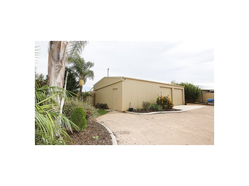 28 Wadsworth Drive, Gol Gol NSW 2738